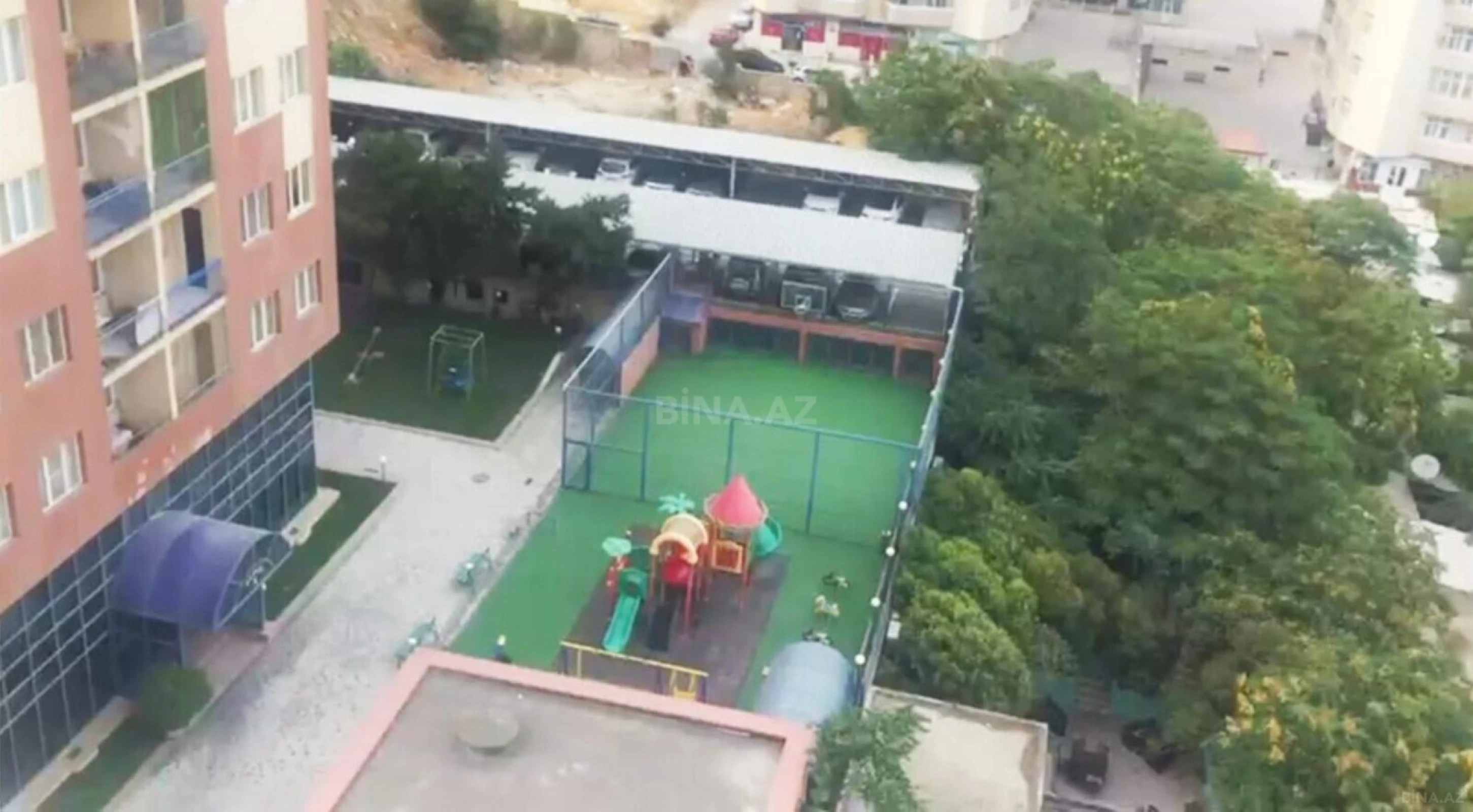 Satılır 2 otaqlı mənzil 102 m²