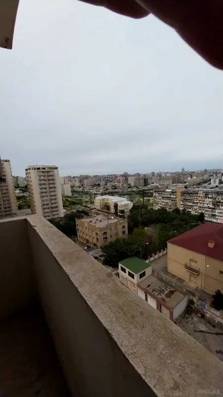 Satılır 2 otaqlı mənzil 102 m²