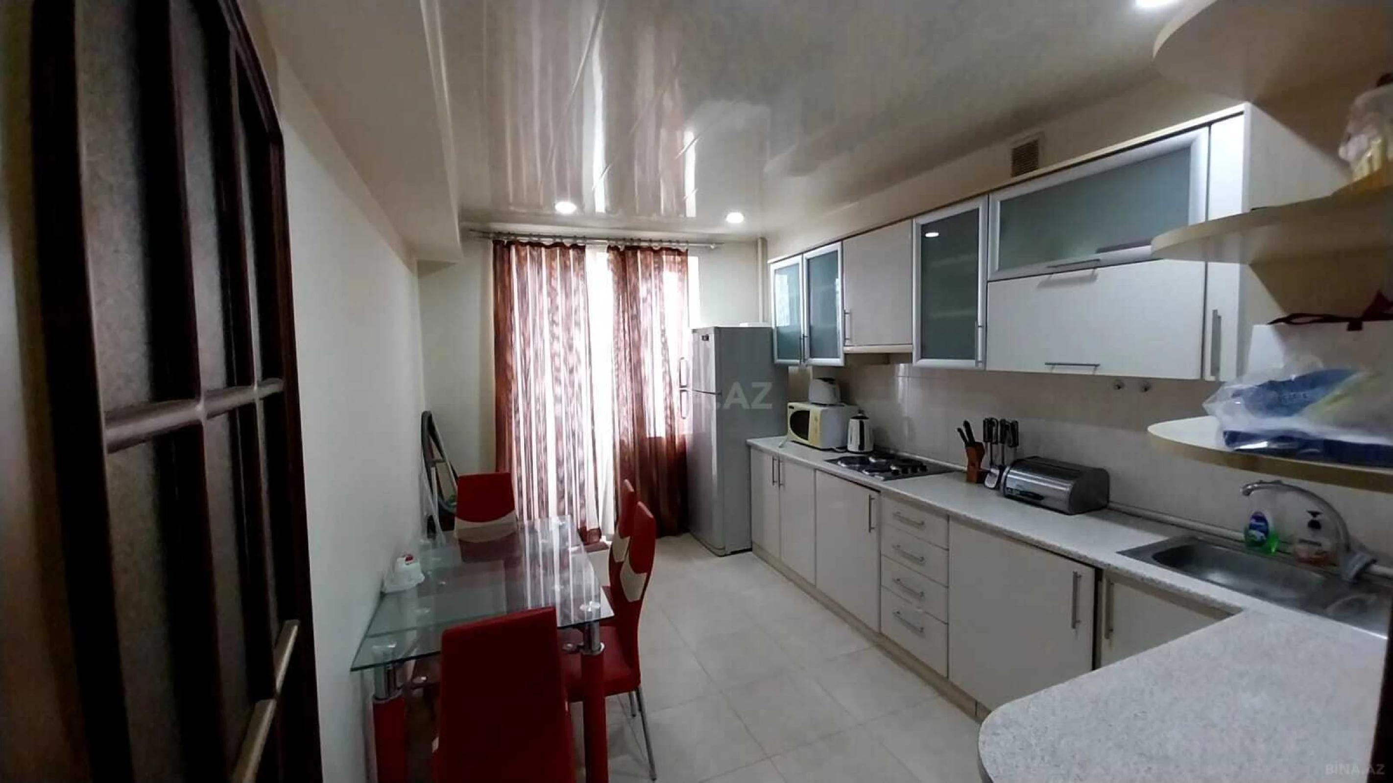 Satılır 2 otaqlı mənzil 102 m²
