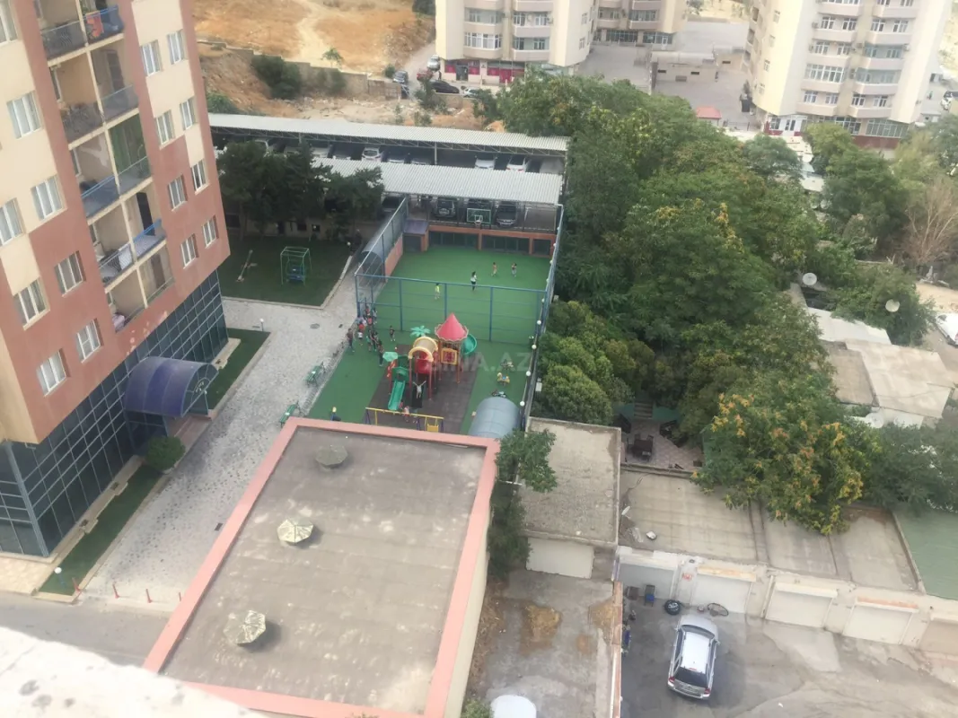 Satılır 2 otaqlı mənzil 102 m²