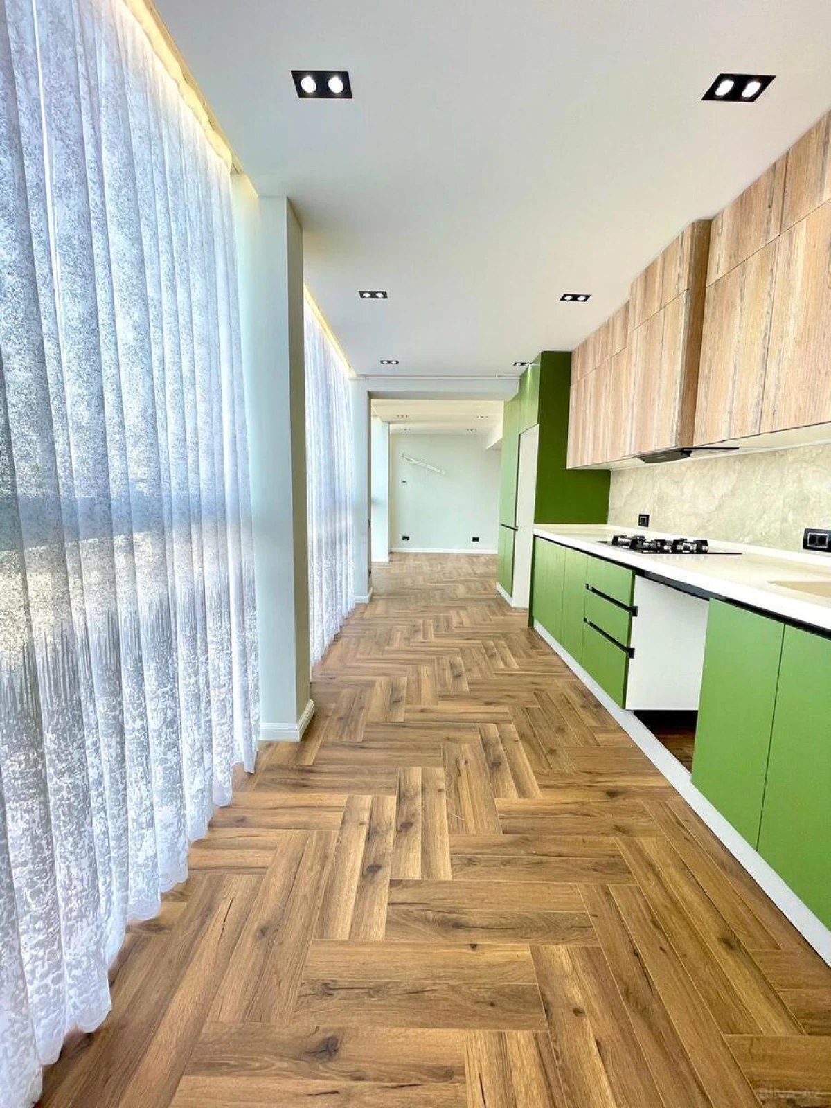 Satılır 3 otaqlı mənzil 113 m²