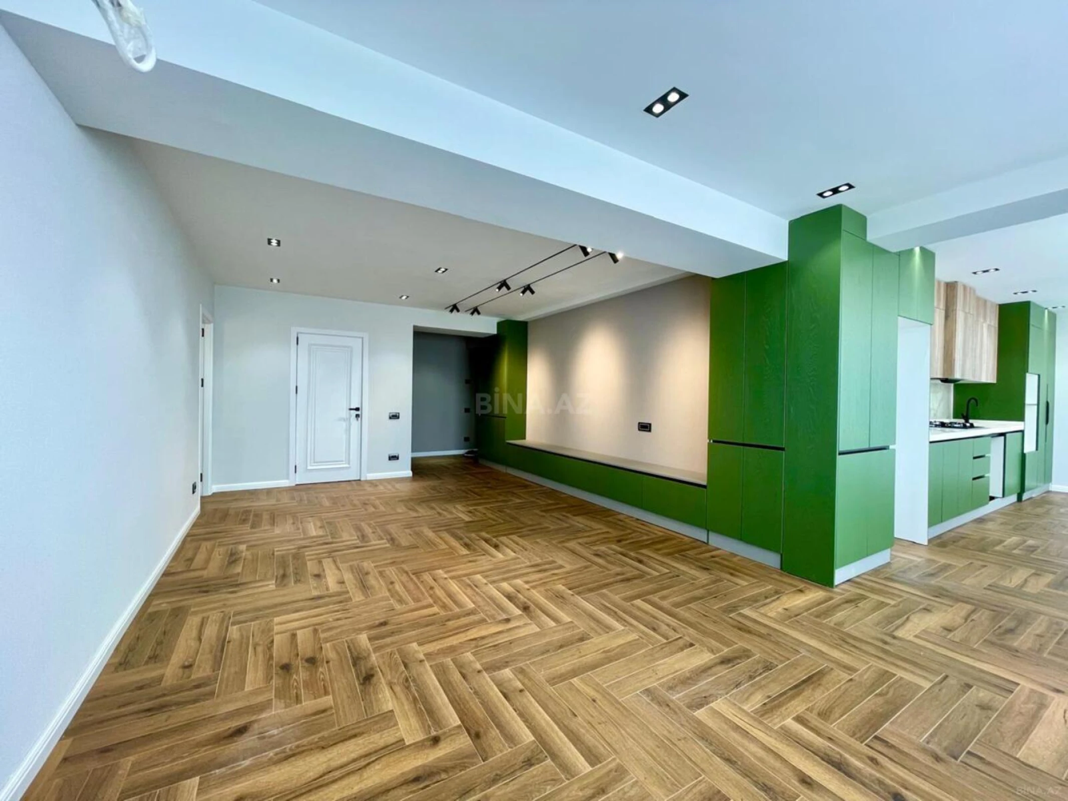 Satılır 3 otaqlı mənzil 113 m²