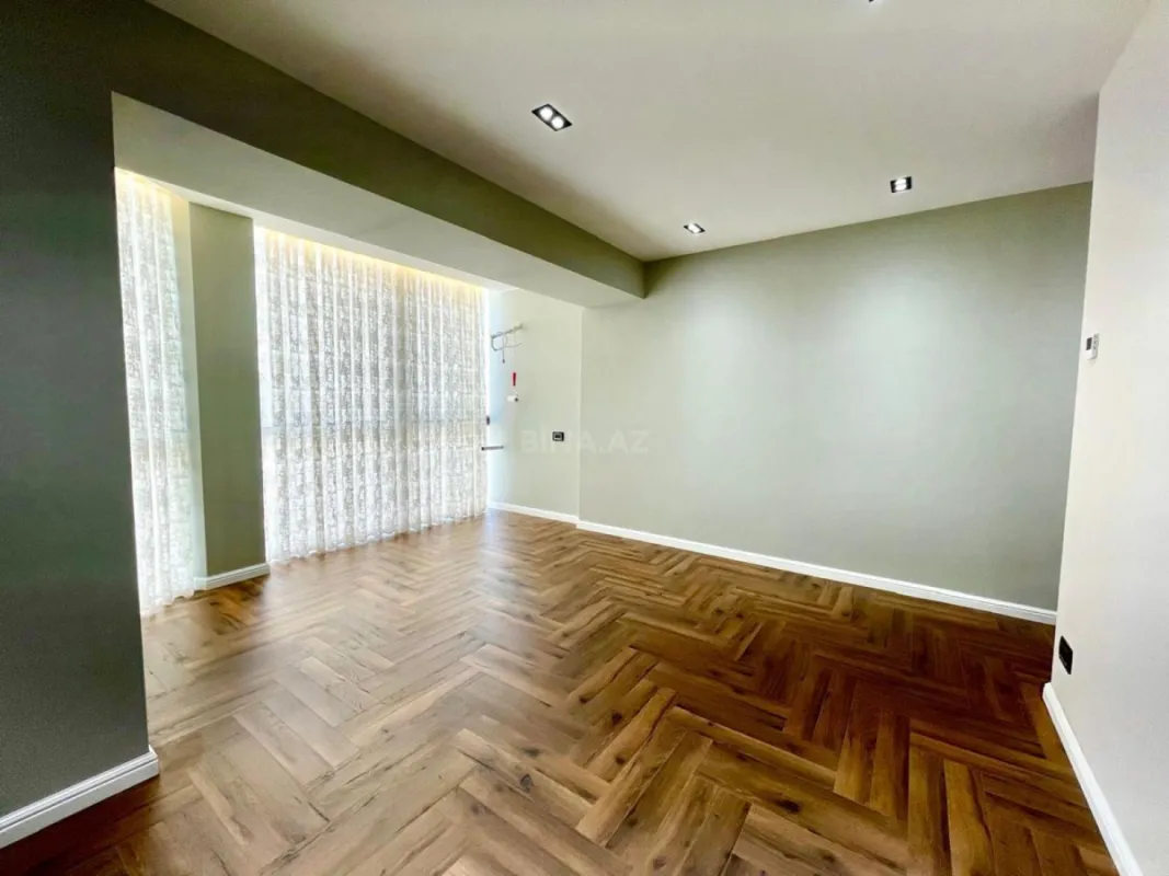 Satılır 3 otaqlı mənzil 113 m²