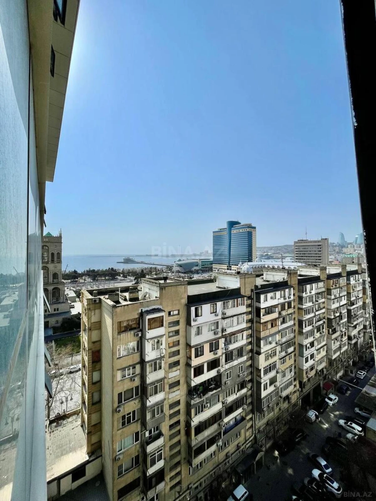 Satılır 3 otaqlı mənzil 113 m²
