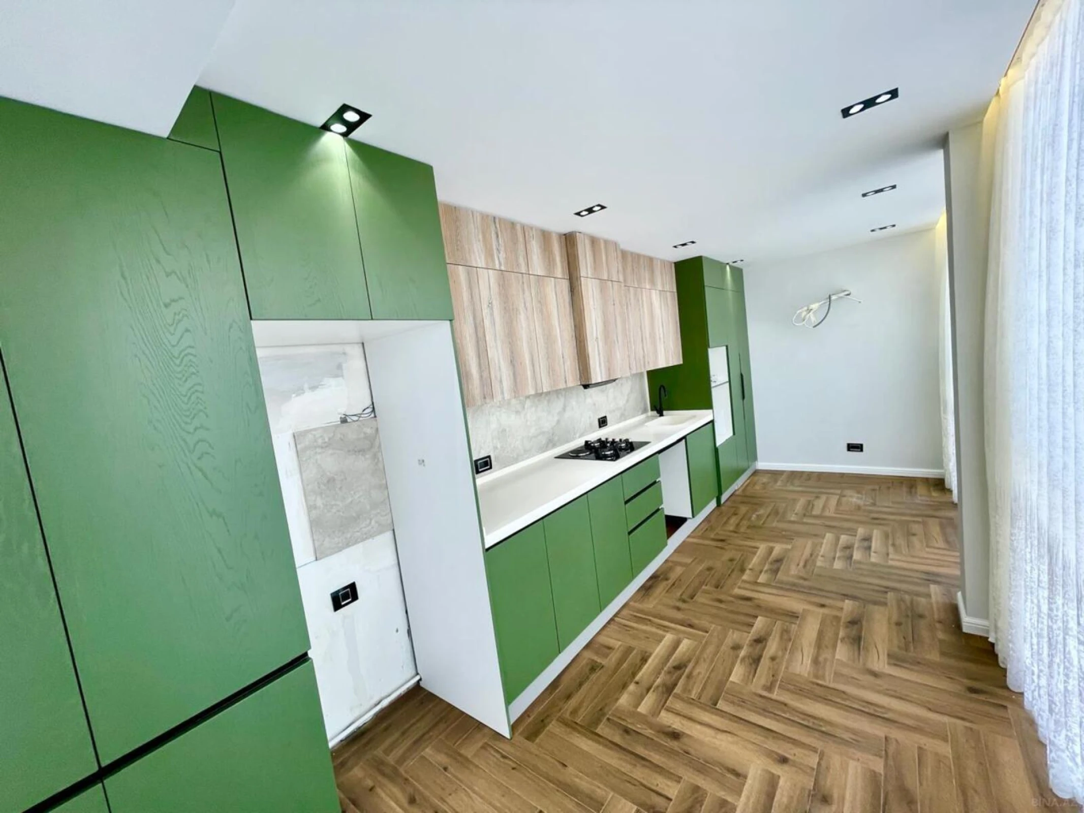 Satılır 3 otaqlı mənzil 113 m²