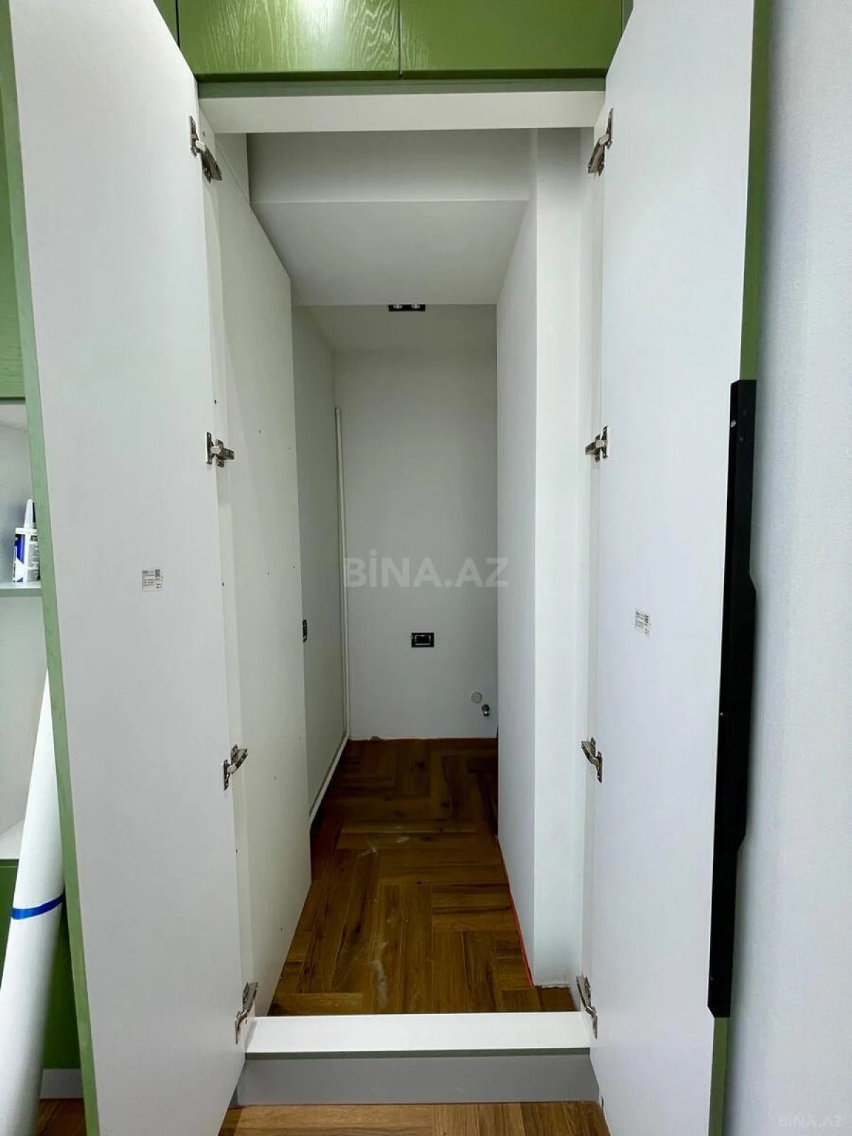 Satılır 3 otaqlı mənzil 113 m²