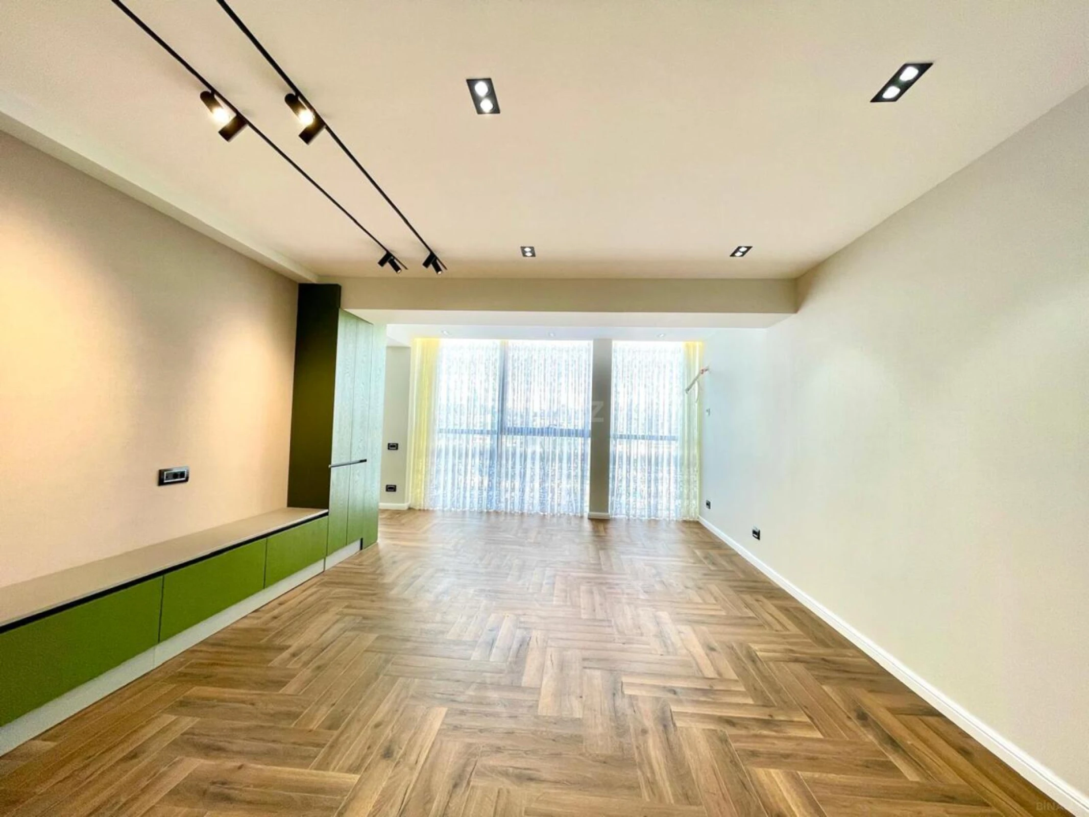 Satılır 3 otaqlı mənzil 113 m²