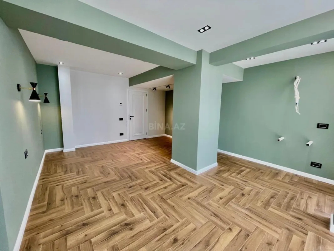 Satılır 3 otaqlı mənzil 113 m²