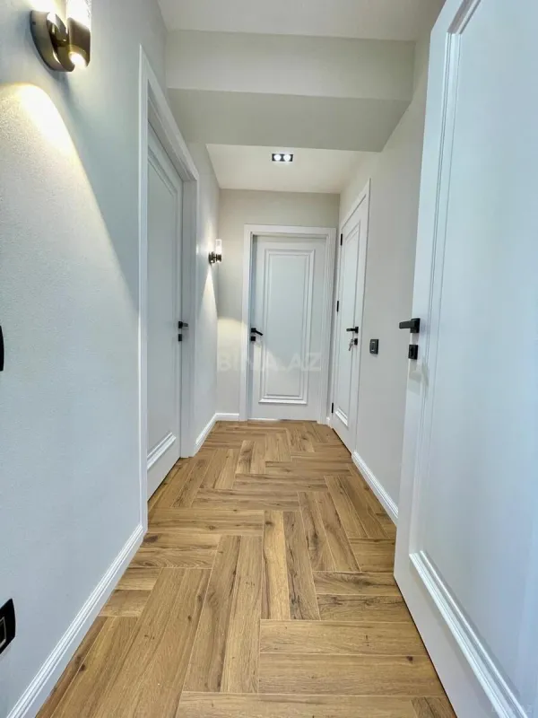 Satılır 3 otaqlı mənzil 113 m²