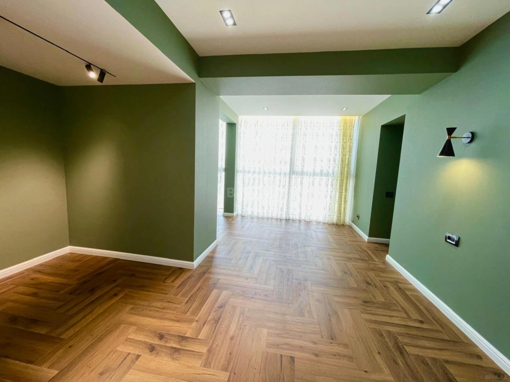 Satılır 3 otaqlı mənzil 113 m²