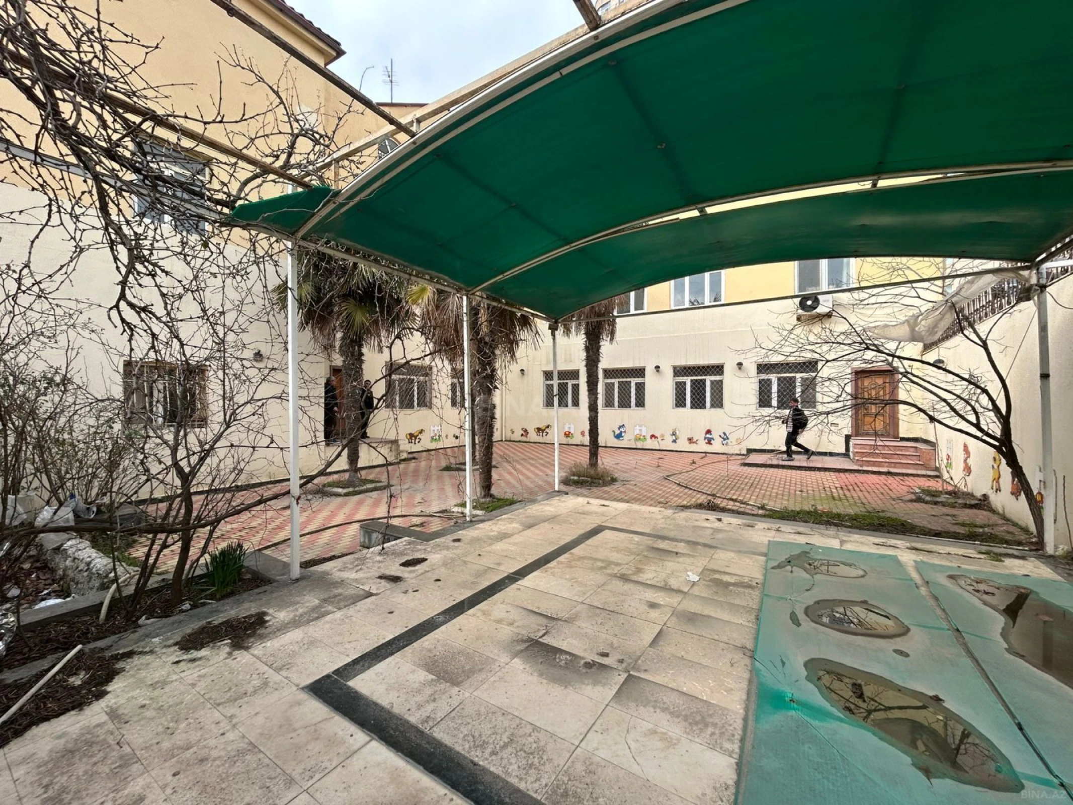 Satılır obyekt 600 m²