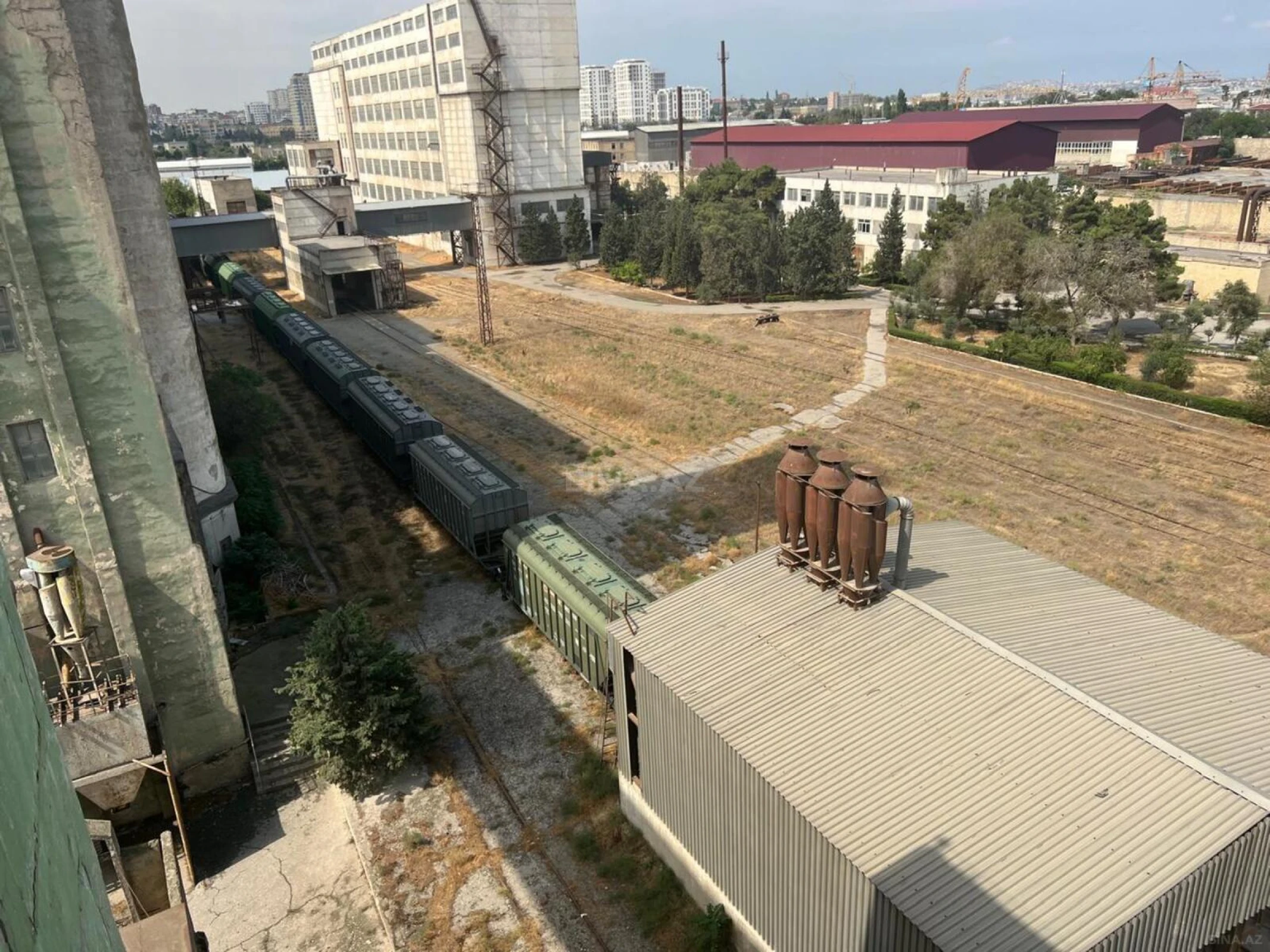 Kirayə verilir obyekt 1000 m²