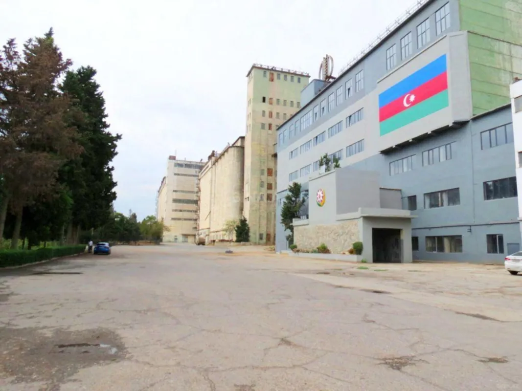 Kirayə verilir obyekt 1000 m²