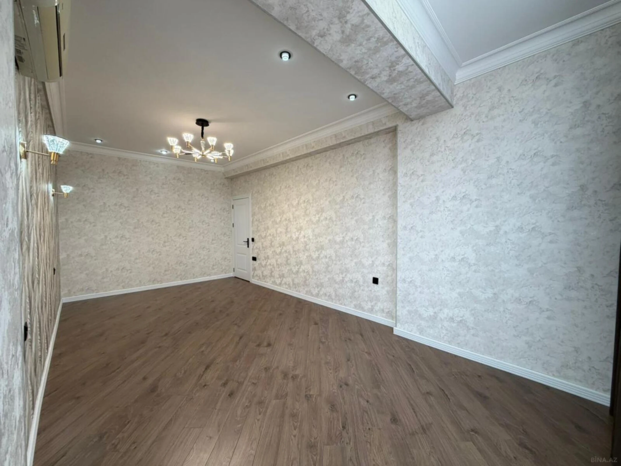 Satılır 2 otaqlı mənzil 90 m²