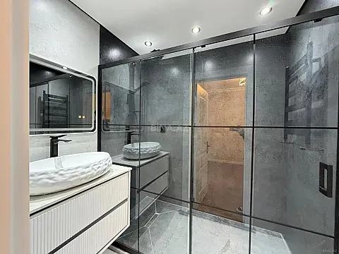 Satılır 2 otaqlı mənzil 90 m²