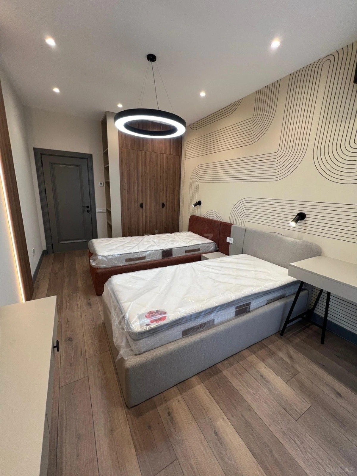 Kirayə verilir 3 otaqlı mənzil 145 m²