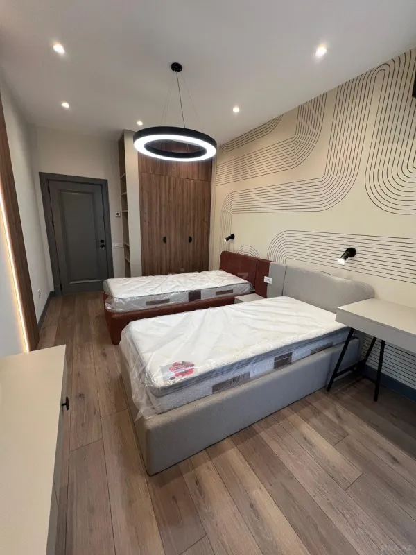 Kirayə verilir 3 otaqlı mənzil 145 m²