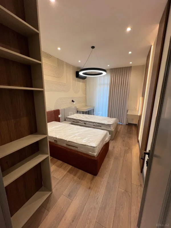 Kirayə verilir 3 otaqlı mənzil 145 m²