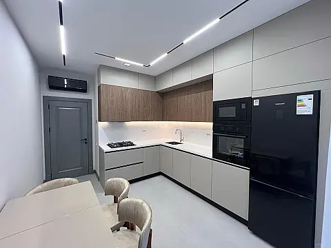 Kirayə verilir 3 otaqlı mənzil 145 m² — Bakı 3 otaq 145.00 m²