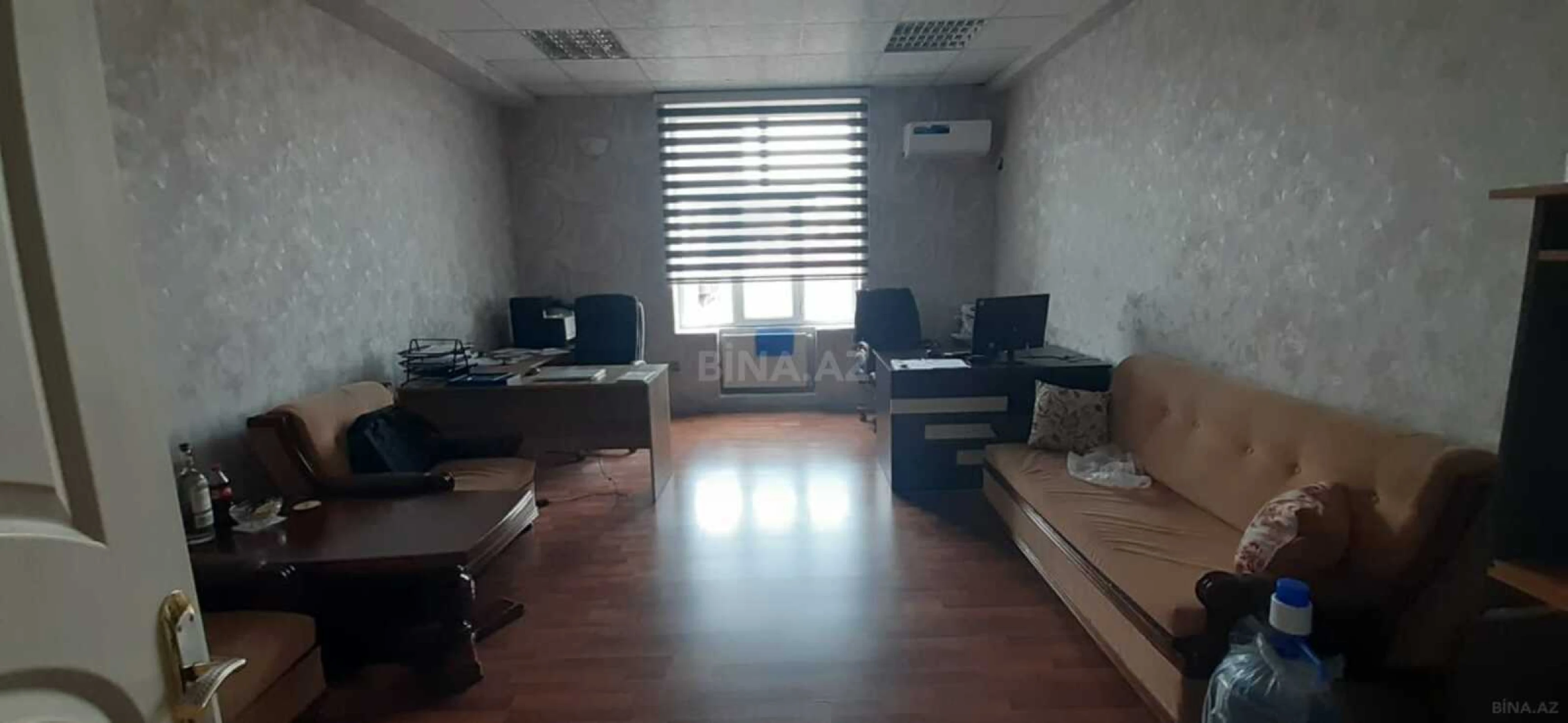 Kirayə verilir 20 otaqlı ofis 2200 m²
