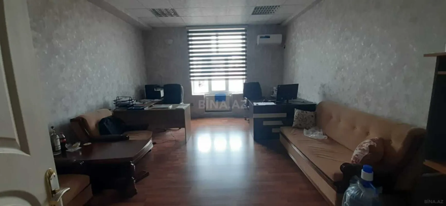 Kirayə verilir 20 otaqlı ofis 2200 m²