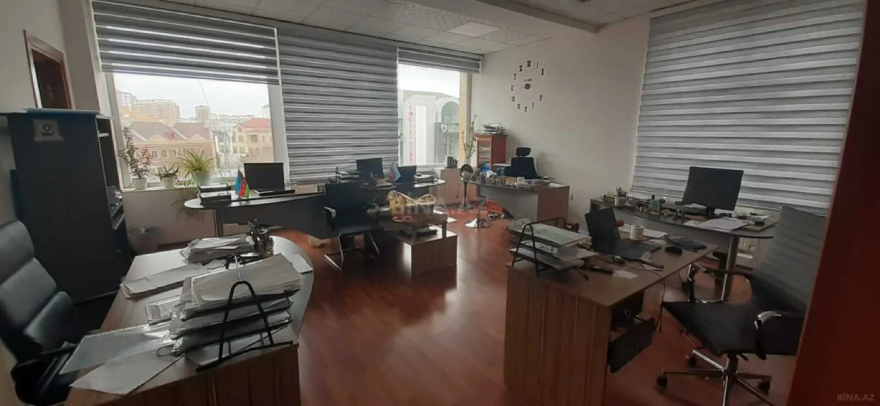 Kirayə verilir 20 otaqlı ofis 2200 m²