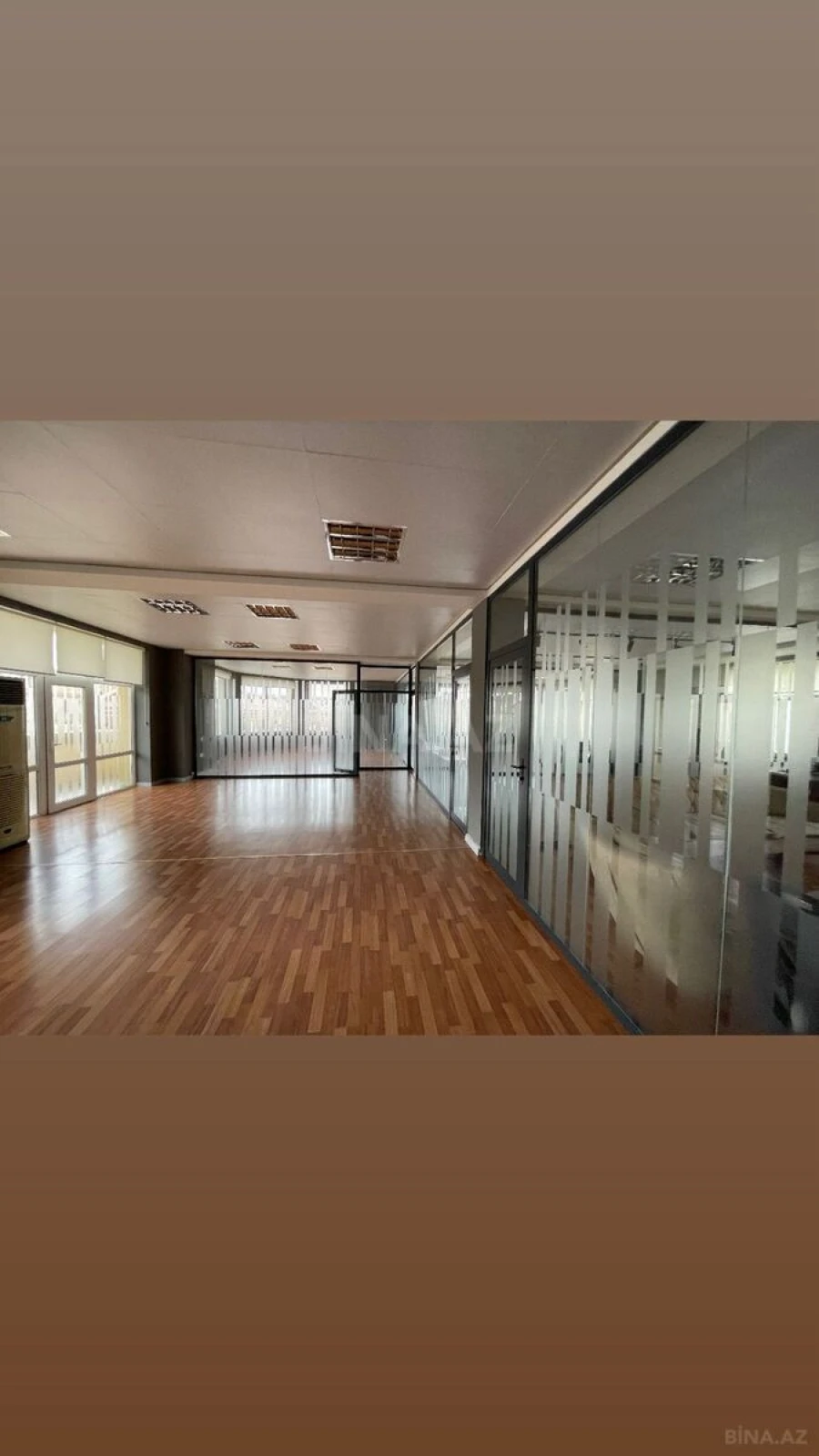 Kirayə verilir 20 otaqlı ofis 2200 m²