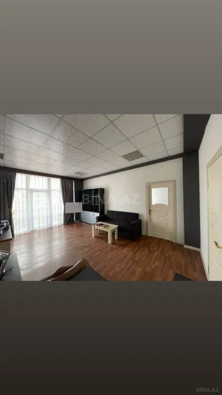 Kirayə verilir 20 otaqlı ofis 2200 m²