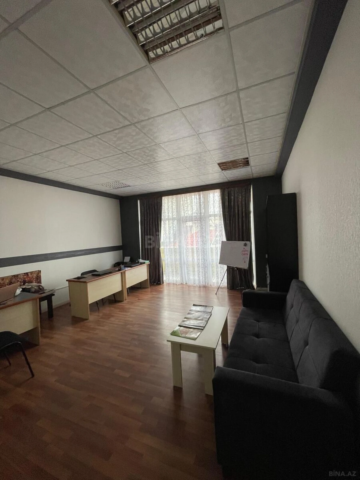 Kirayə verilir 20 otaqlı ofis 2200 m²