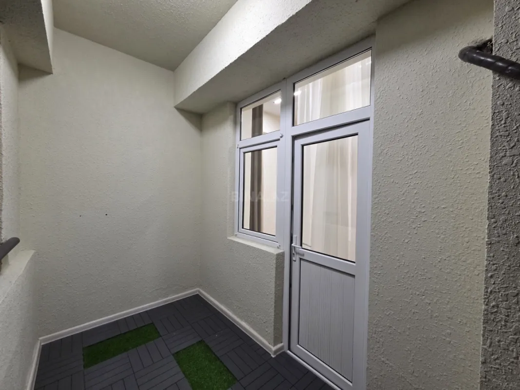 Satılır 2 otaqlı mənzil 81 m²