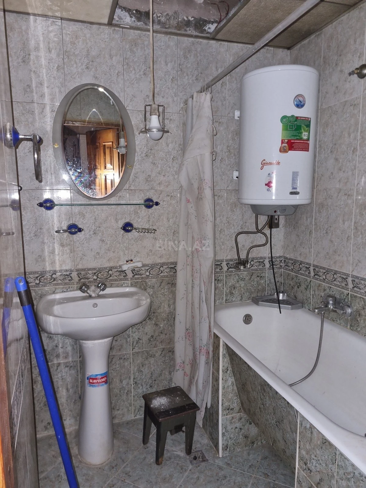 Satılır 3 otaqlı mənzil 60 m²