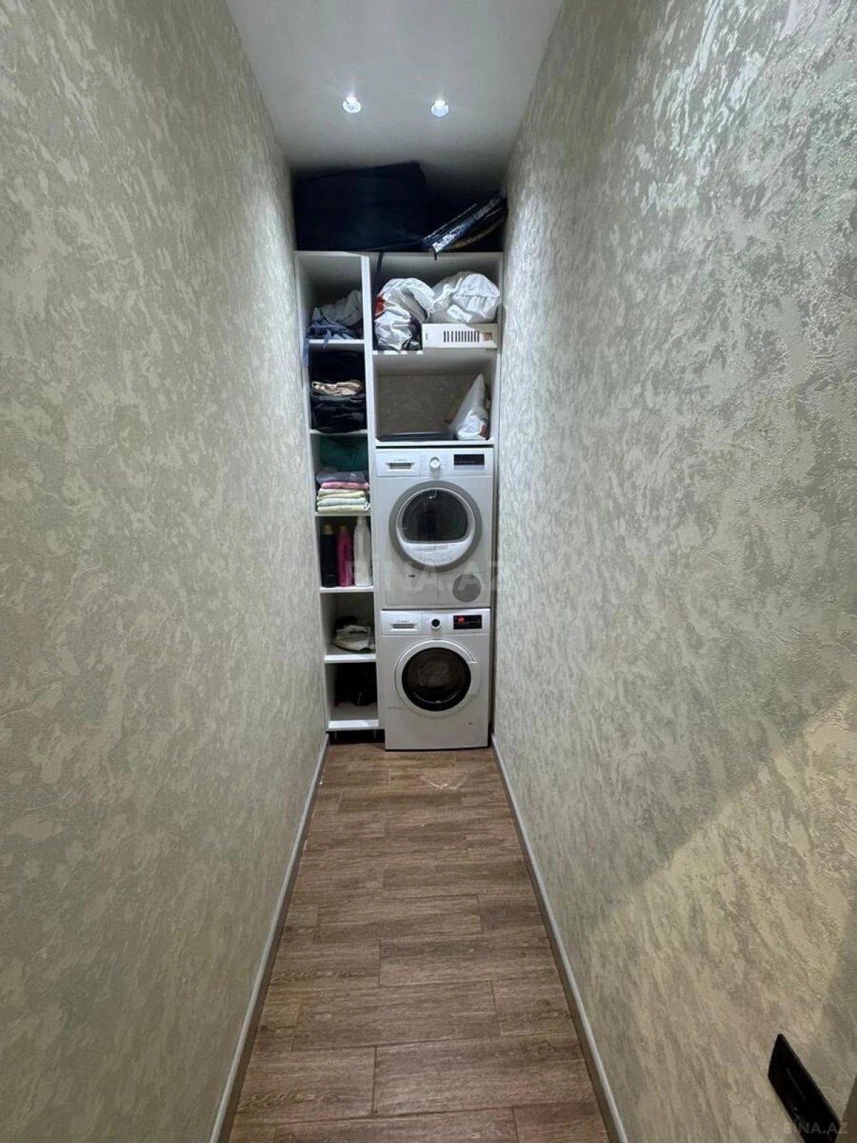 Satılır 4 otaqlı mənzil 157 m²