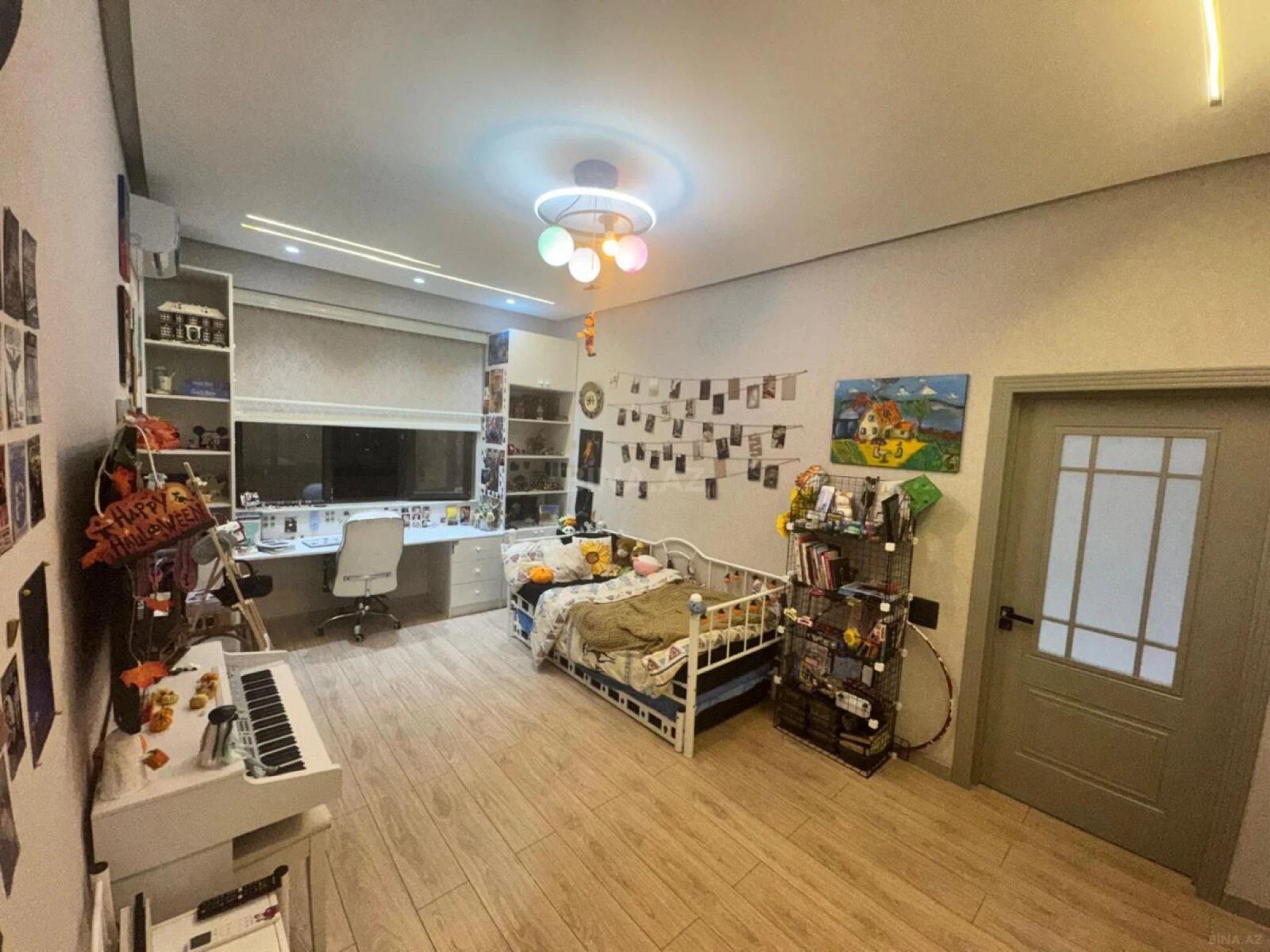 Satılır 4 otaqlı mənzil 157 m²