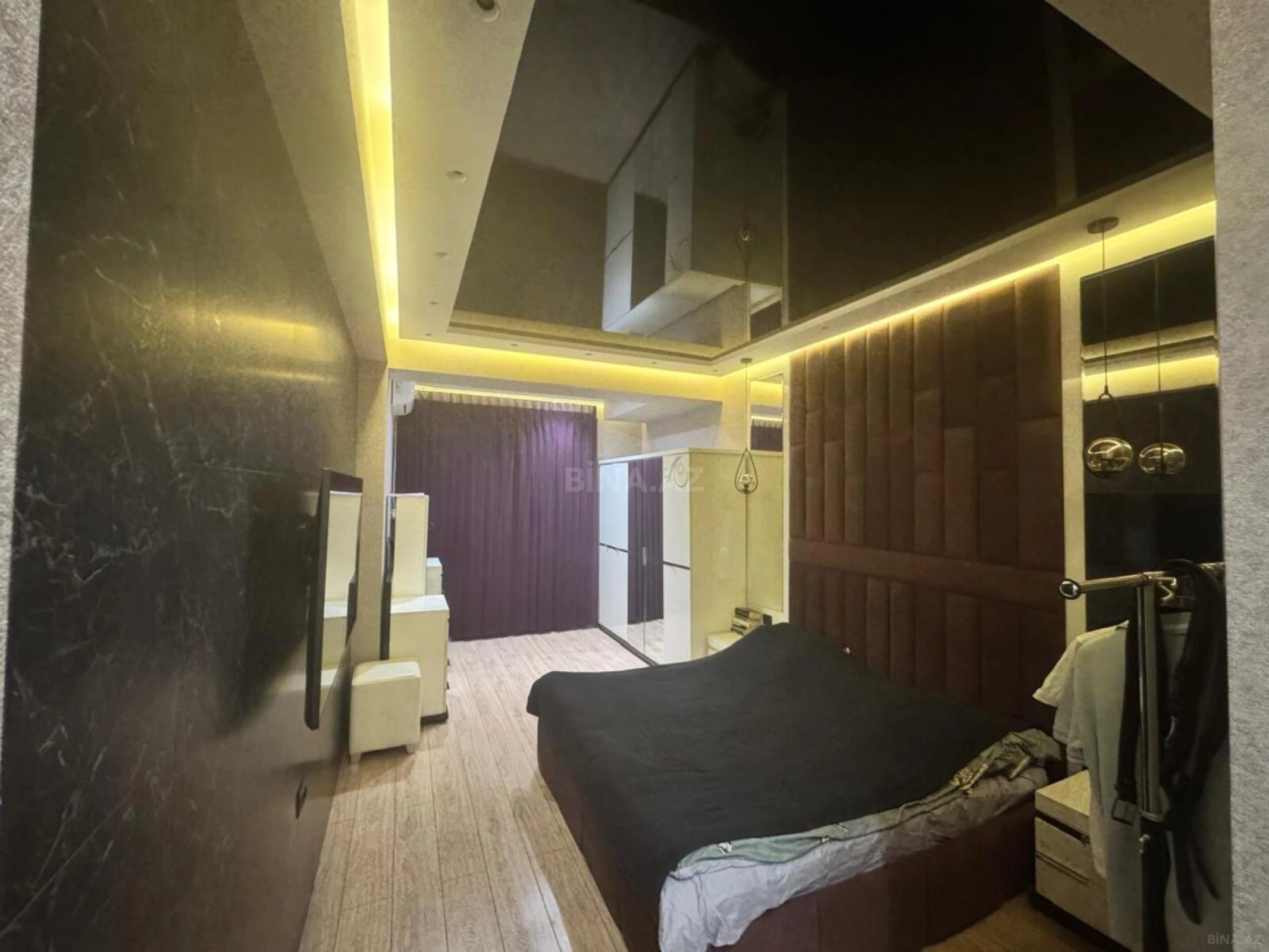 Satılır 4 otaqlı mənzil 157 m²