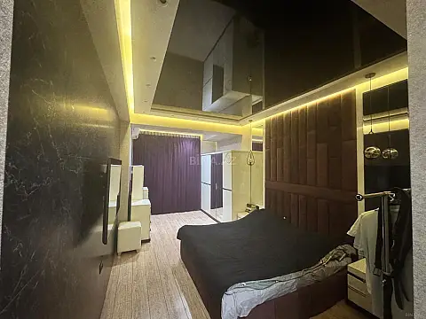 Satılır 4 otaqlı mənzil 157 m²