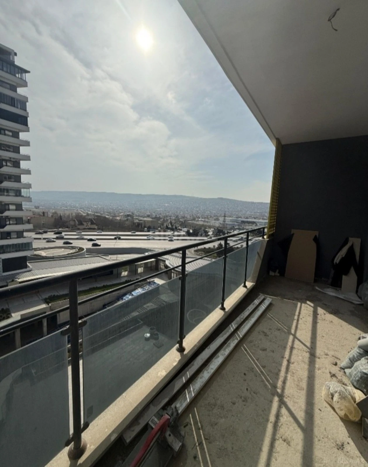 Satılır 2 otaqlı mənzil 72 m²
