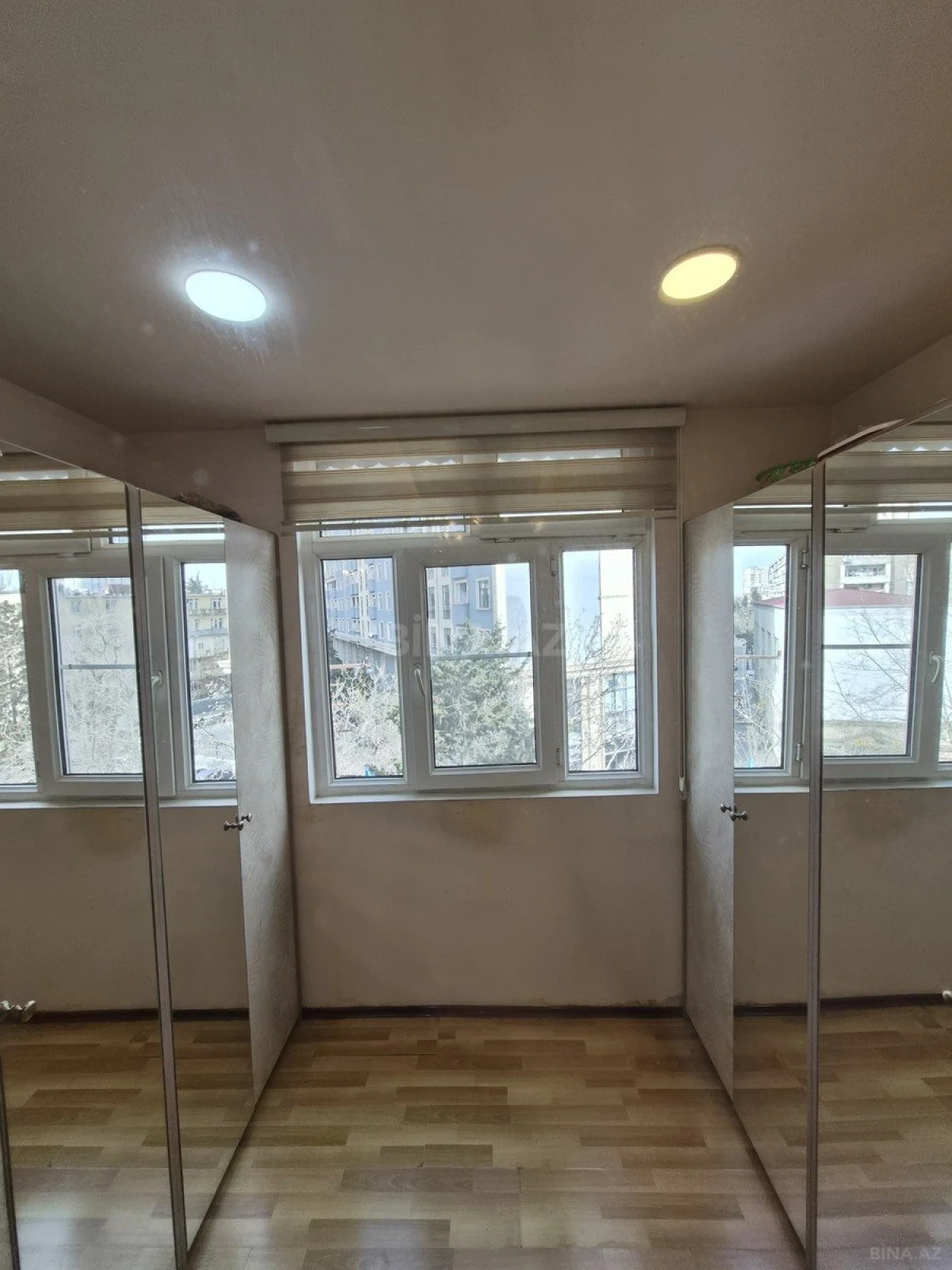Satılır 3 otaqlı mənzil 70 m²