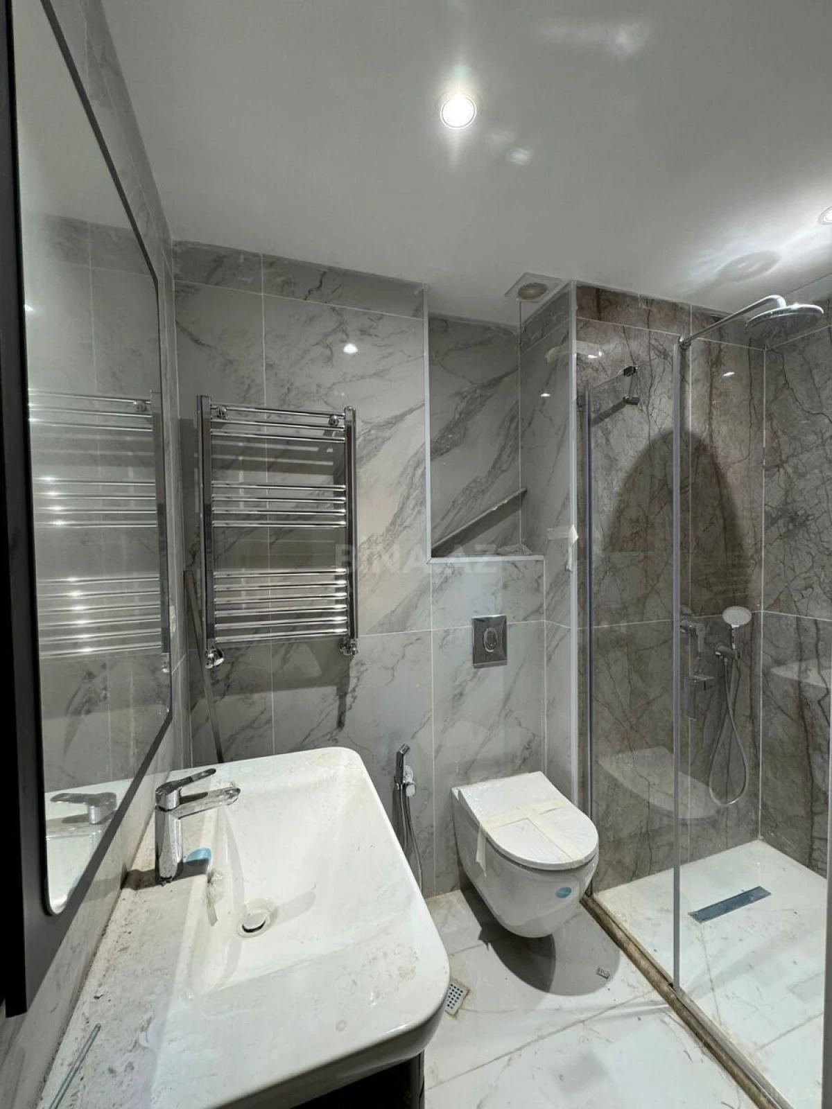 Satılır 3 otaqlı mənzil 86 m²