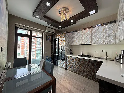 Kirayə verilir 2 otaqlı mənzil 100 m²