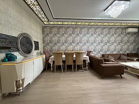 Kirayə verilir 2 otaqlı mənzil 100 m²