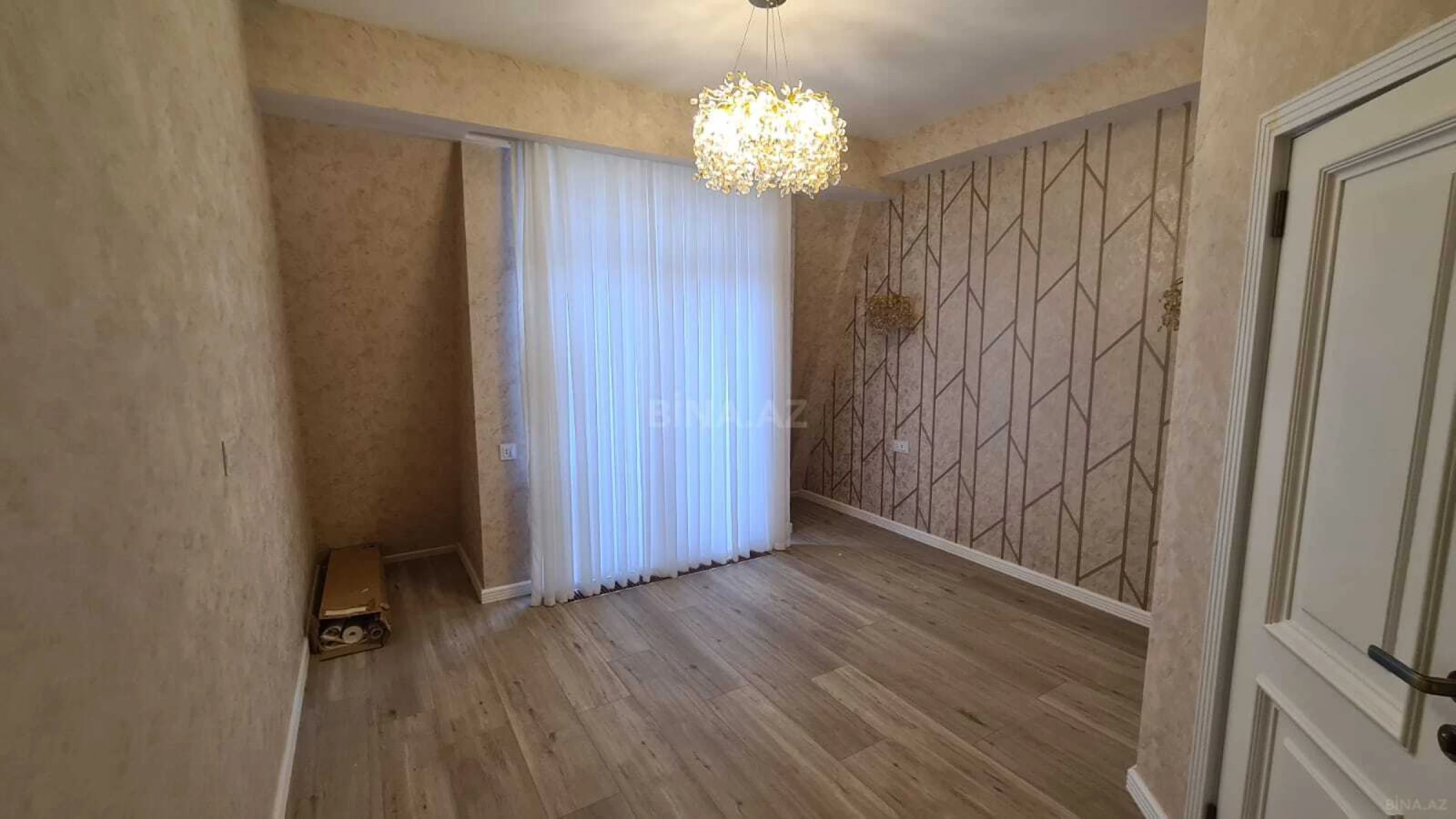 Kirayə verilir 5 otaqlı ofis 200 m²