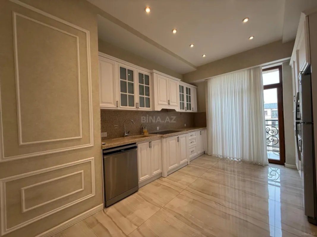 Kirayə verilir 5 otaqlı ofis 200 m²