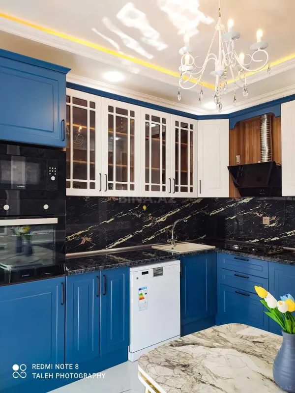 Kirayə verilir 3 otaqlı mənzil 148 m²