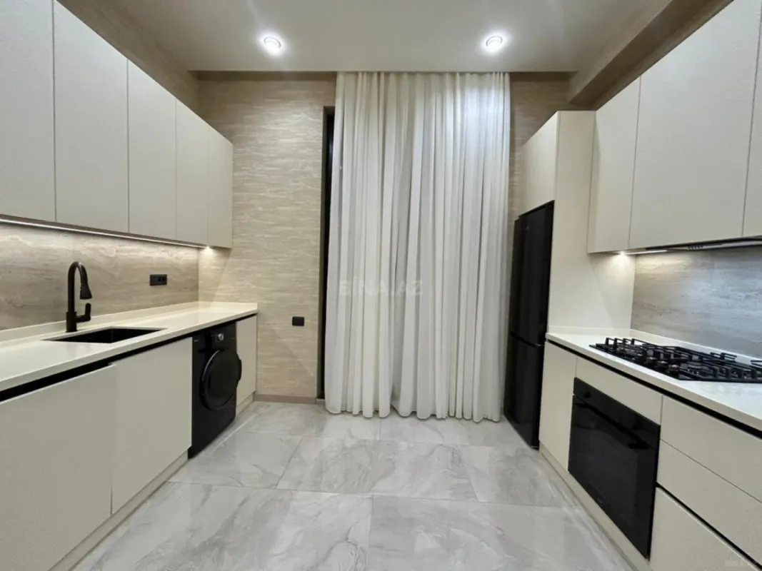 Kirayə verilir 3 otaqlı mənzil 95 m²