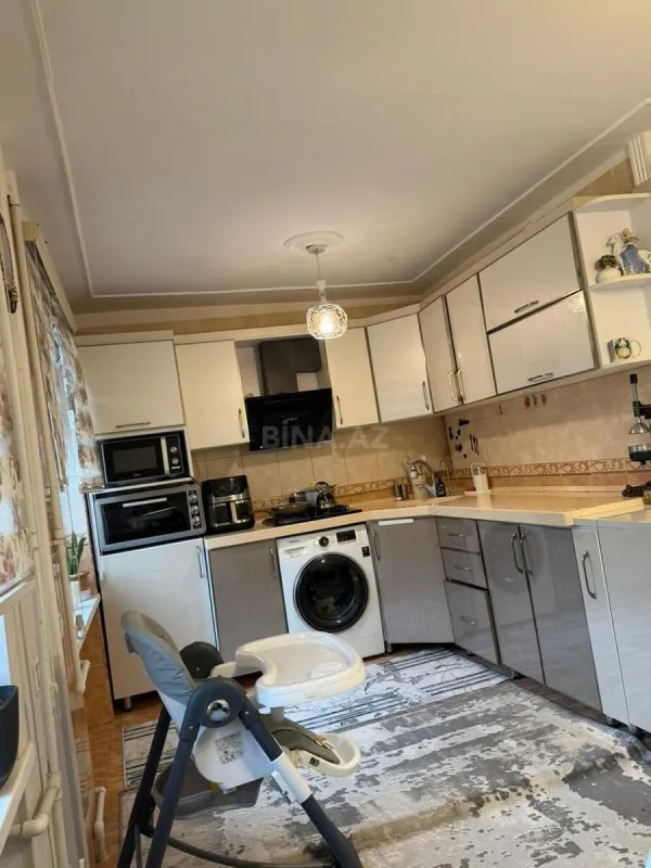 Satılır 4 otaqlı mənzil 70 m²