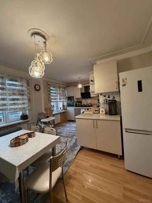 Satılır 4 otaqlı mənzil 70 m²