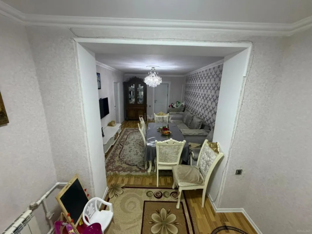 Satılır 4 otaqlı mənzil 70 m²
