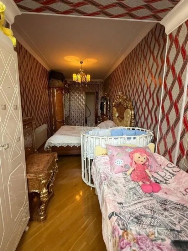 Satılır 2 otaqlı mənzil 95 m²