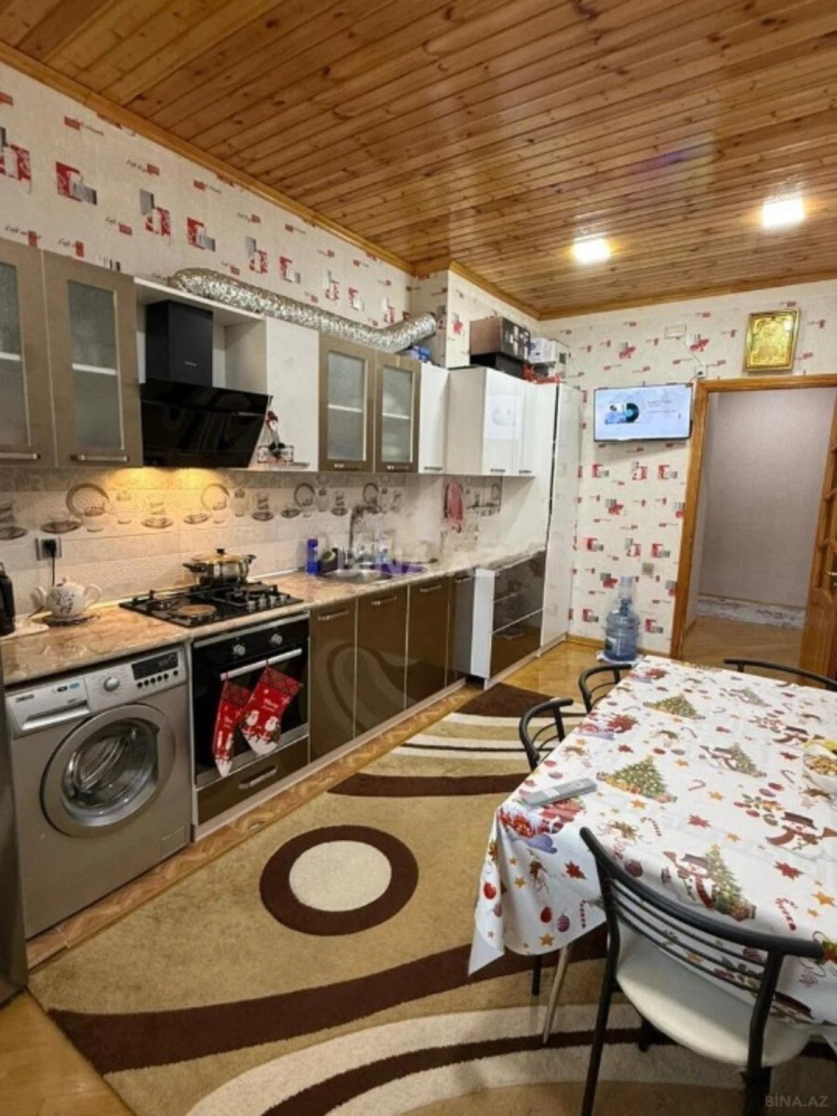 Satılır 2 otaqlı mənzil 95 m²