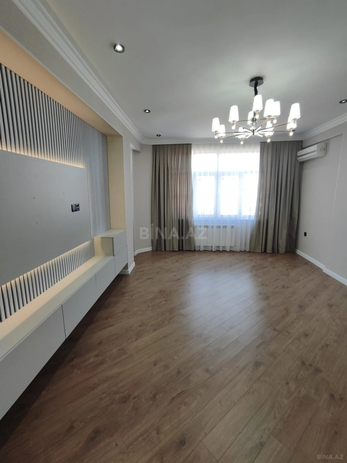 Satılır 2 otaqlı mənzil 96 m²